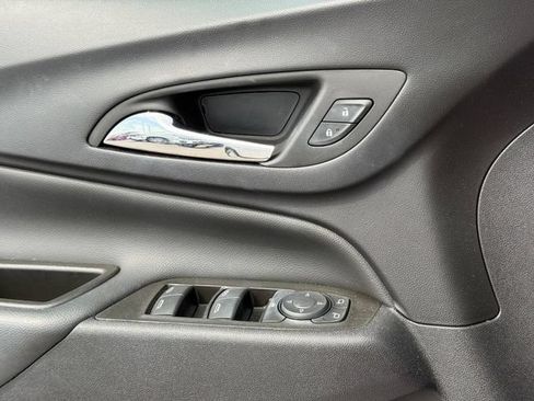 Used 2024 Chevrolet Equinox LT w/ LPO, Floor Liner Package FWD image 22