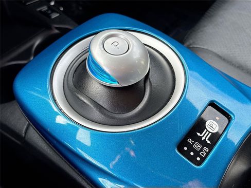 Used 2017 Nissan Leaf SL w/ Premium Package FWD image 17