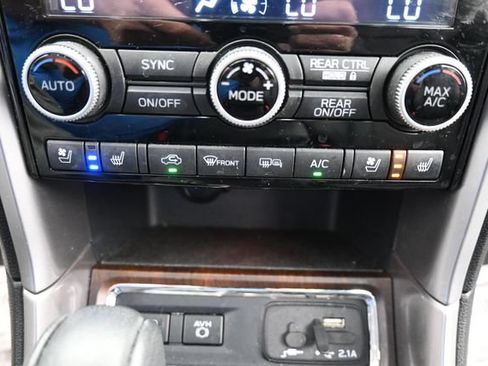 Used 2022 Subaru Ascent Touring w/ Popular Package #2A AWD/4WD image 18