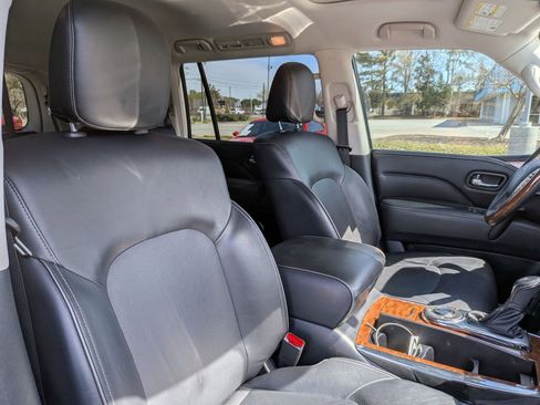 Used 2019 INFINITI QX80 Luxe w/ Proassist Package image 40