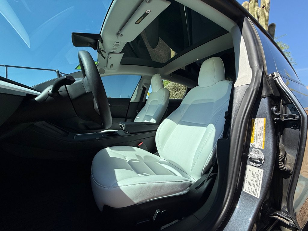 Used 2022 Tesla Model 3 Performance AWD/4WD image 10