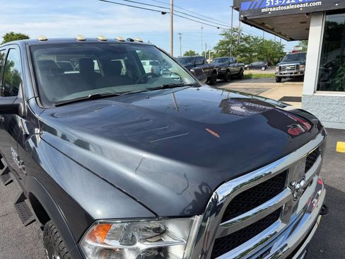 Used 2018 RAM 2500 Tradesman w/ Chrome Appearance Group AWD/4WD image 48