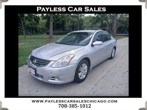 Used 2010 Nissan Altima 2.5 S FWD image 1