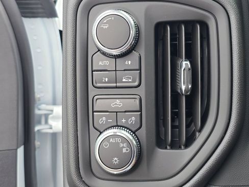 New 2025 GMC Sierra 1500 Pro image 11