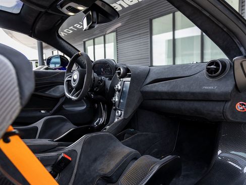 Used 2022 McLaren 765LT image 41