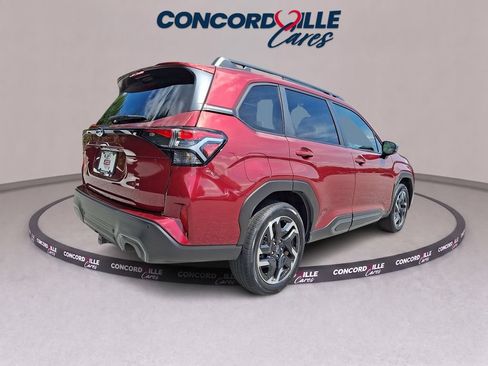 Used 2025 Subaru Forester Limited AWD/4WD image 7