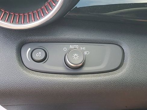 Used 2024 Chevrolet Trax RS w/ Driver Confidence Package image 20