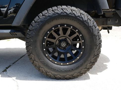 Used 2015 Jeep Wrangler Sport AWD/4WD image 19
