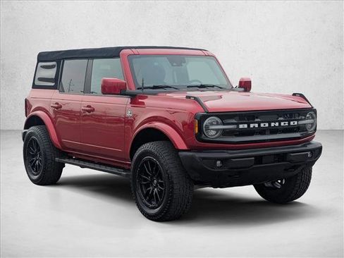 Used 2021 Ford Bronco Outer Banks image 3