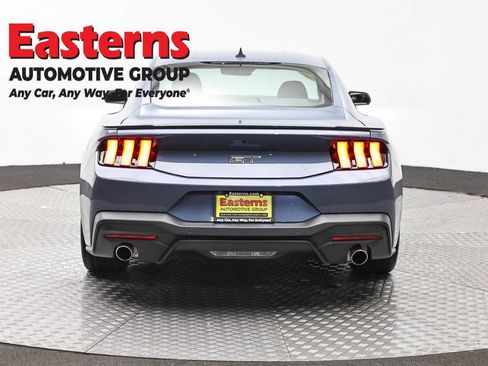 Used 2025 Ford Mustang GT RWD image 6