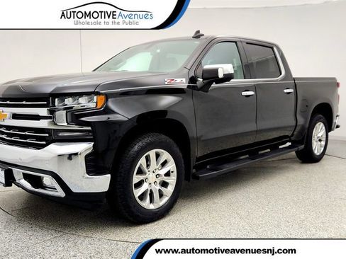 Used 2022 Chevrolet Silverado 1500 LTZ AWD/4WD image 1