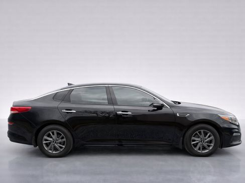 Used 2019 Kia Optima LX image 5