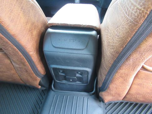 Used 2023 Ford Bronco 4-Door AWD/4WD image 35