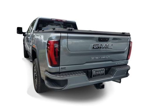 Used 2025 GMC Sierra 2500 Denali Ultimate w/ Max Trailering Package AWD/4WD image 3