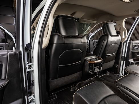 Used 2024 RAM 3500 Laramie w/ Bed Utility Group image 34