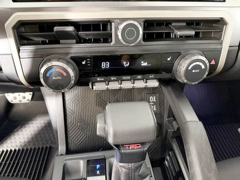 Used 2024 Toyota Tacoma TRD Sport AWD/4WD image 62