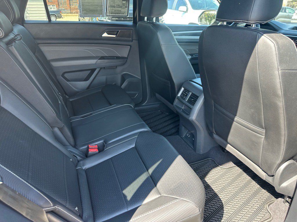 Used 2021 Volkswagen Atlas Cross Sport SEL AWD/4WD image 12