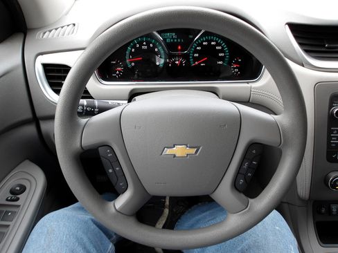 Used 2016 Chevrolet Traverse LS image 15