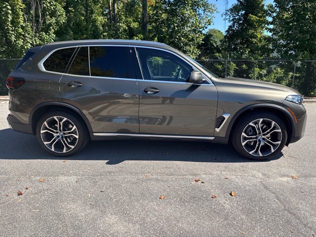 Certified 2026 BMW X5 xDrive40i w/ Climate Comfort Package AWD/4WD image 4