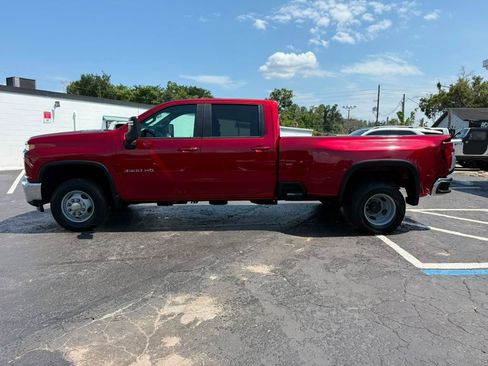 Used 2022 Chevrolet Silverado 3500 LT w/ Convenience Package AWD/4WD image 4