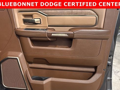 Used 2022 RAM 2500 Limited AWD/4WD image 28