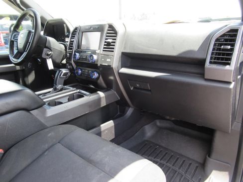 Used 2019 Ford F150 XLT w/ Equipment Group 302A Luxury AWD/4WD image 11