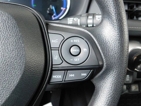 Used 2024 Toyota RAV4 XLE image 27