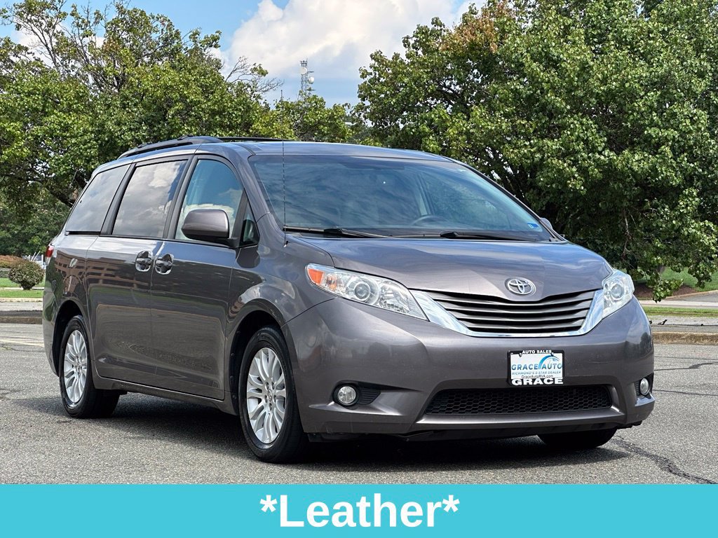 Used 2014 Toyota Sienna XLE FWD image 12