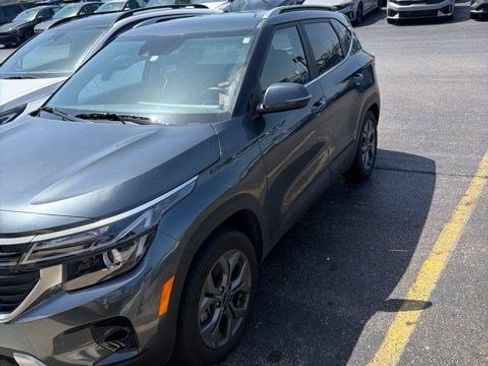 Used 2024 Kia Seltos S AWD/4WD image 7