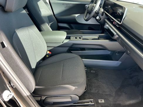 New 2025 Hyundai Ioniq 6 SE image 12