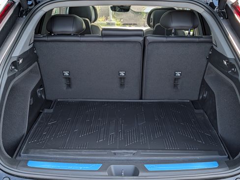 Used 2027 Cadillac Optiq Luxury w/ LPO, Floor Liner Package AWD/4WD image 10