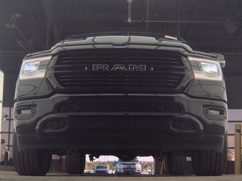 Used 2023 RAM 1500 Laramie AWD/4WD image 5