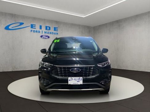 Used 2025 Ford Escape Platinum AWD/4WD image 8