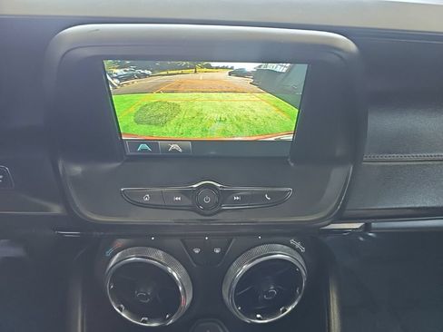 Used 2017 Chevrolet Camaro LT RWD image 39