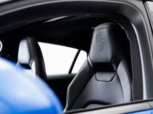 New 2025 Porsche Panamera 4 image 10