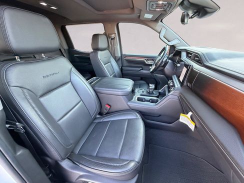 Used 2024 GMC Sierra 1500 Denali w/ Denali Reserve Package AWD/4WD image 15