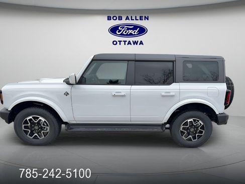 New 2025 Ford Bronco Outer Banks image 2