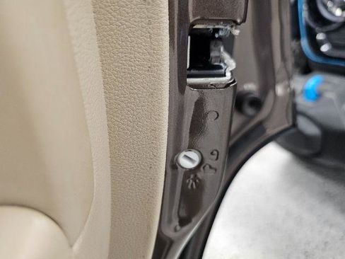 Used 2020 Jeep Grand Cherokee Limited image 31