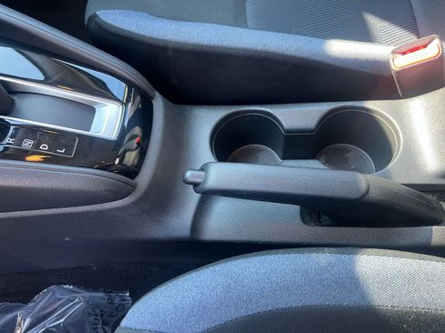 Used 2025 Nissan Versa SV image 36