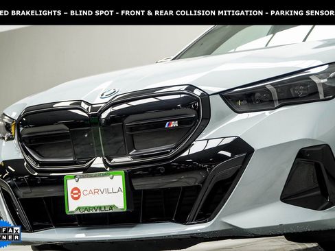 Used 2025 BMW i5 M60 w/ Premium Package image 2