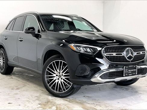 New 2026 Mercedes-Benz GLC 300 image 1