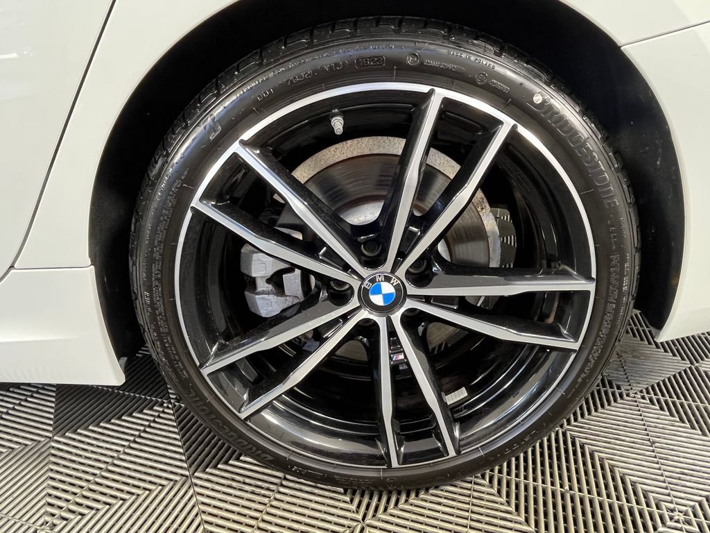 Used 2023 BMW 330i xDrive Sedan w/ M Sport Package AWD/4WD image 15