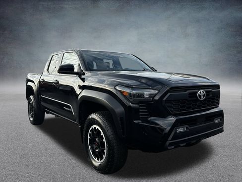 Used 2024 Toyota Tacoma TRD Off-Road AWD/4WD image 3