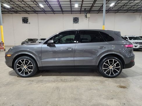 Used 2022 Porsche Cayenne image 7