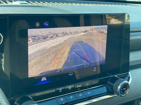 Certified 2024 Chevrolet Colorado Trail Boss w/ Advanced Trailering Package image 10