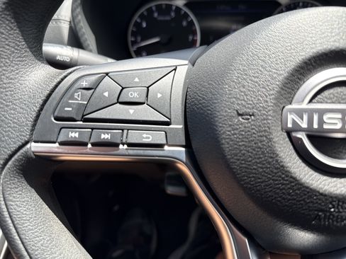 Used 2024 Nissan Sentra SV FWD image 18