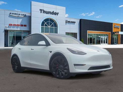 Used 2022 Tesla Model Y Performance AWD/4WD image 1