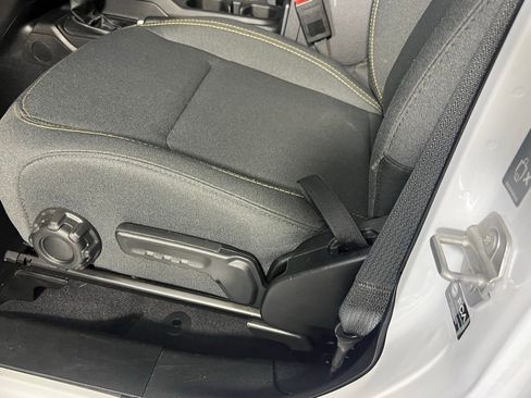 Used 2025 Jeep Gladiator Sport image 23