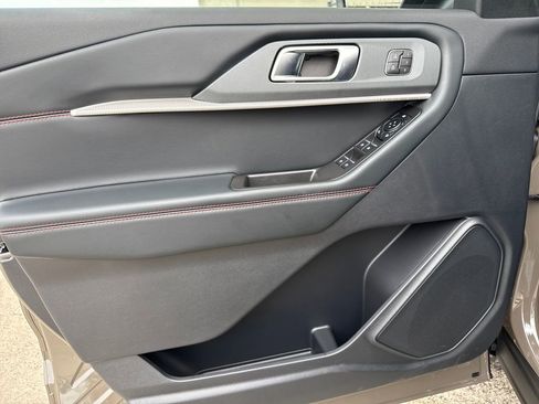 New 2026 Ford Explorer ST-Line w/ ST-Line Street Pack image 19