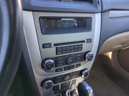 Used 2010 Mercury Milan image 28